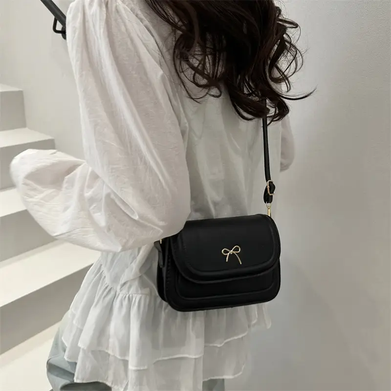 Women's Crossbody Bag White Square Design 2026 — feature 21