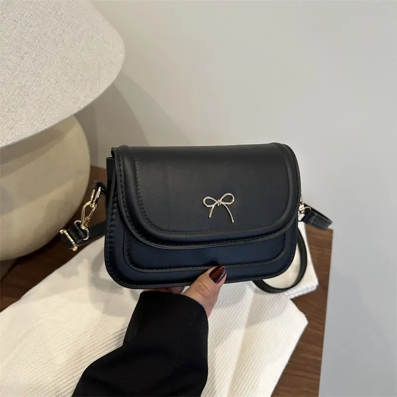 Women's Crossbody Bag White Square Design 2026 — feature 32