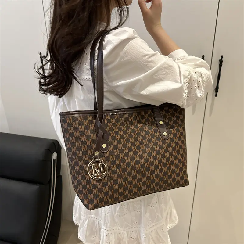 Women Retro Textured Shoulder Bag Large Capacity Tote - Image 5