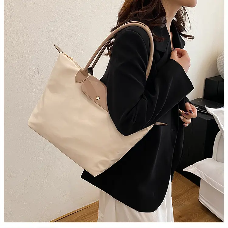 Women's Nylon Shoulder Bags 2025 New Arrival — feature 10