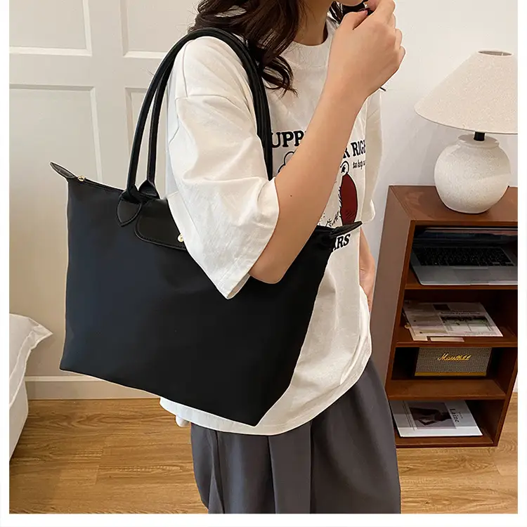 Women's Nylon Shoulder Bags 2025 New Arrival — feature 13