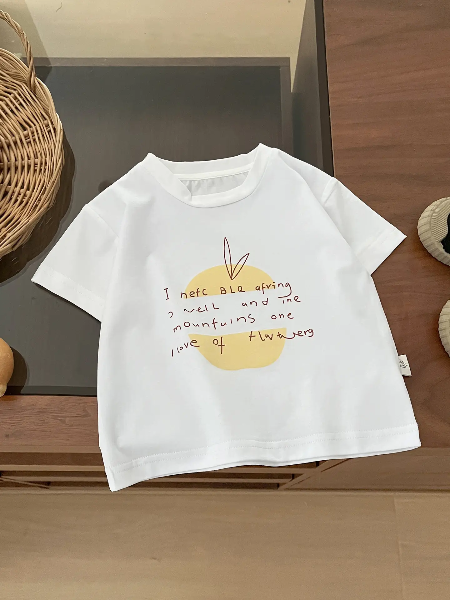 Boy's White Letter Print T-Shirt & Shorts Set - Image 3
