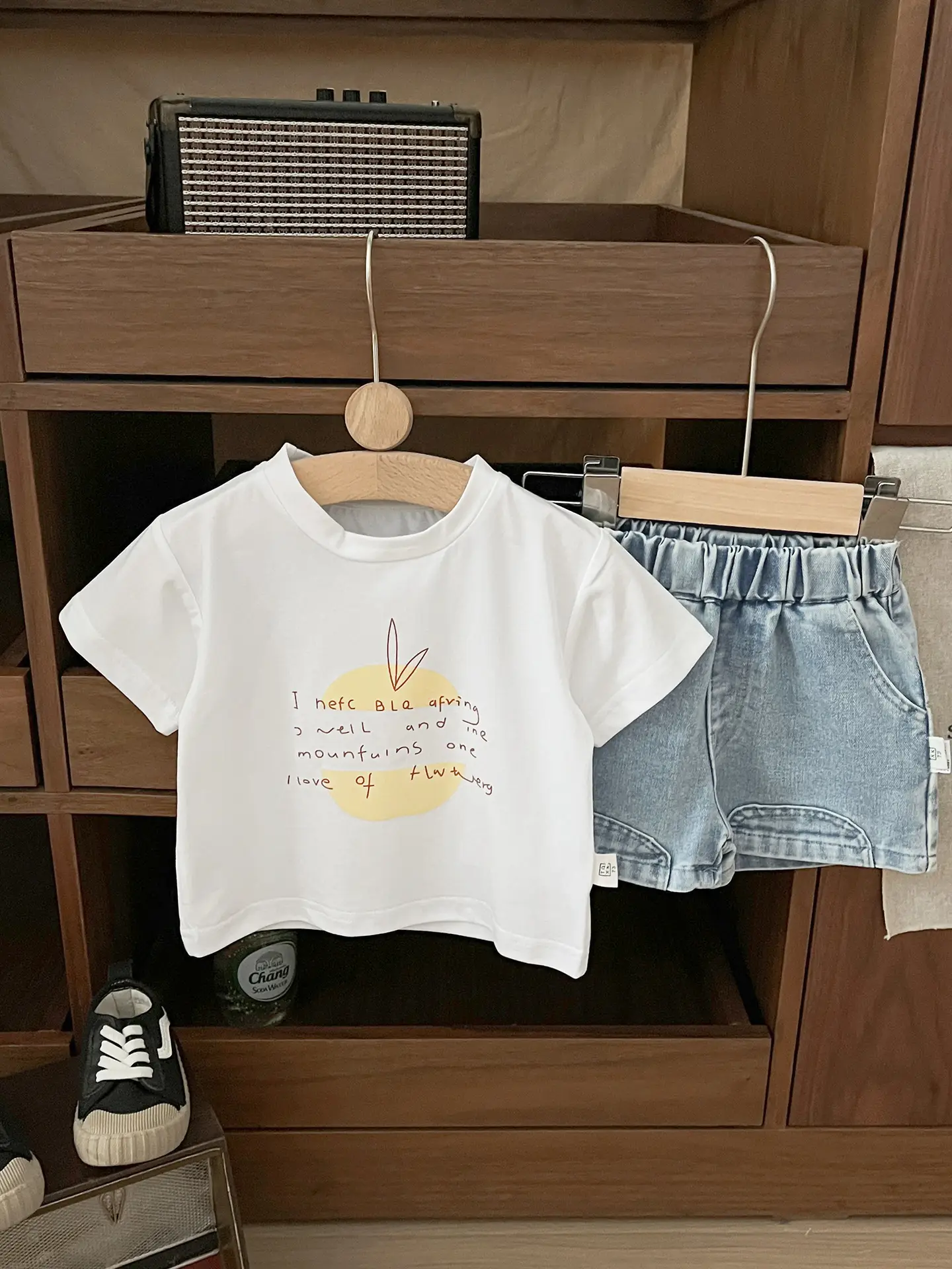 Boy's White Letter Print T-Shirt & Shorts Set - Image 5