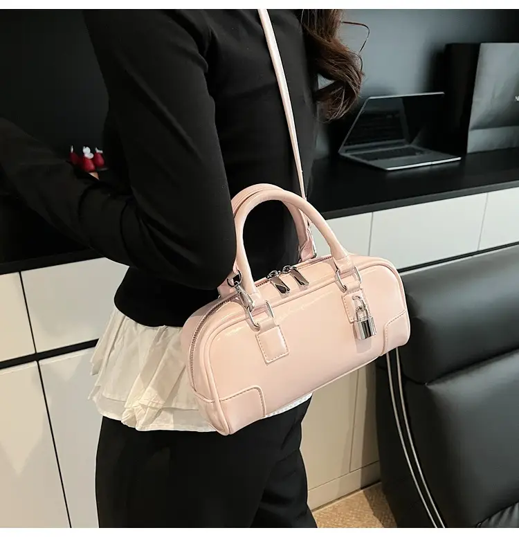 Women's White Leather Shoulder Crossbody Bag 2025 — feature 18