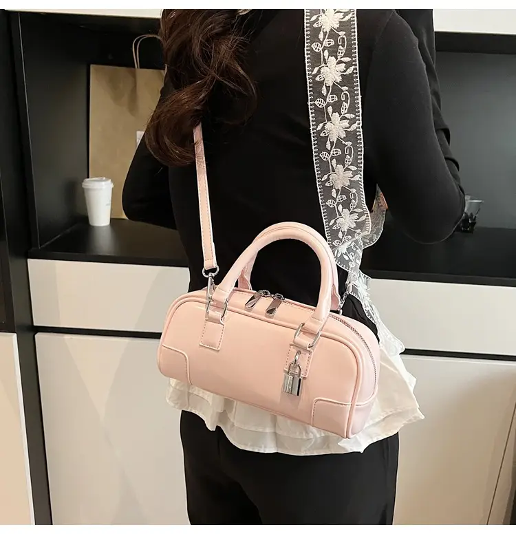 Women's White Leather Shoulder Crossbody Bag 2025 — feature 20