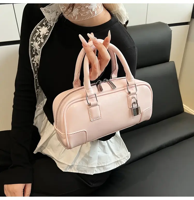 Women's White Leather Shoulder Crossbody Bag 2025 — feature 21
