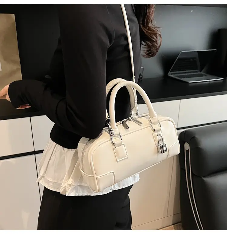 Women's White Leather Shoulder Crossbody Bag 2025 — feature 24