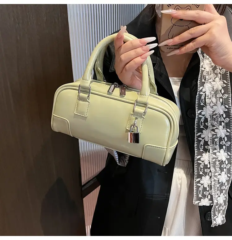 Women's White Leather Shoulder Crossbody Bag 2025 — feature 35