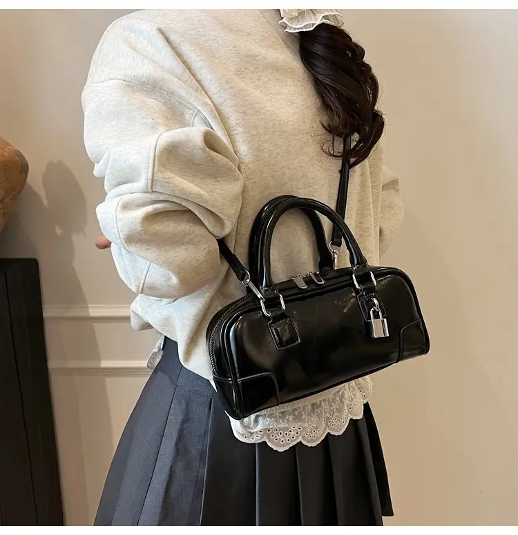 Women's White Leather Shoulder Crossbody Bag 2025 — feature 42