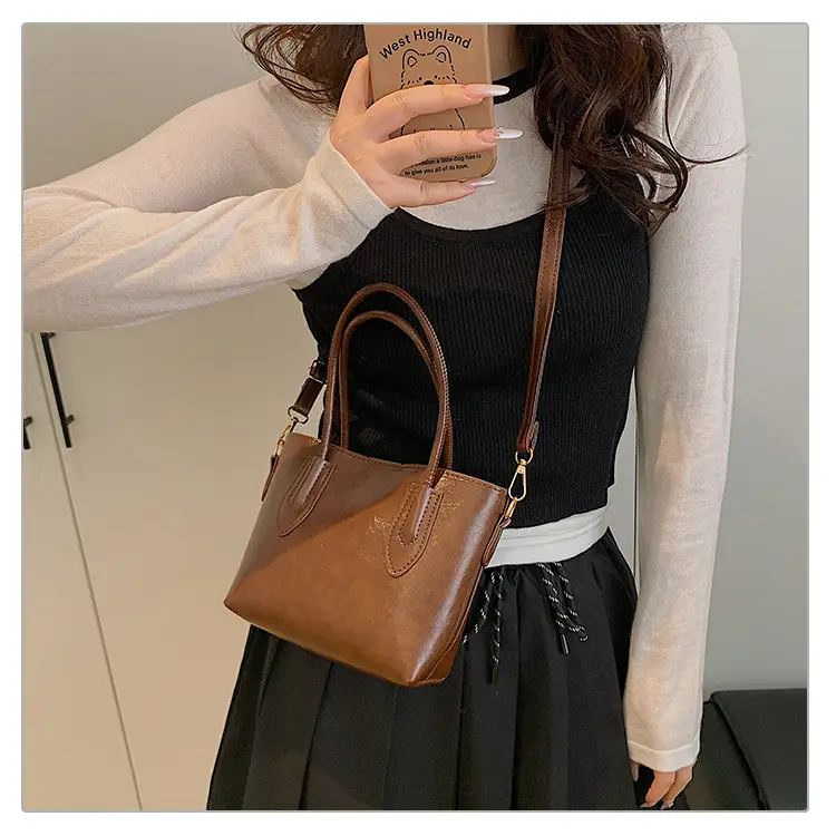 Beige Leather Shoulder Bag Large Capacity Women — feature 17