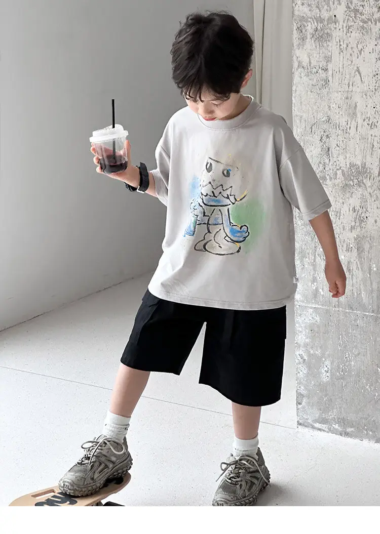 Kids Olive Green Cargo Shorts Middle Large — feature 3