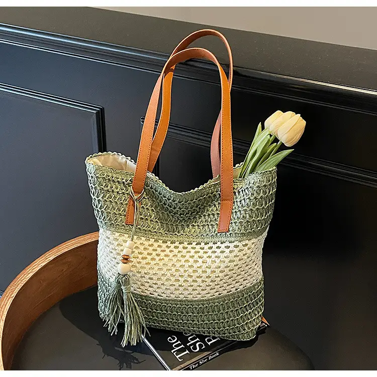 Women Handmade Woven Straw Commuter Bag 2026 — feature 14