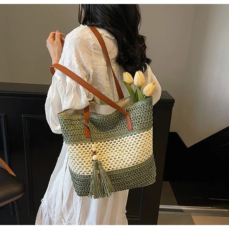 Women Handmade Woven Straw Commuter Bag 2026 — feature 21