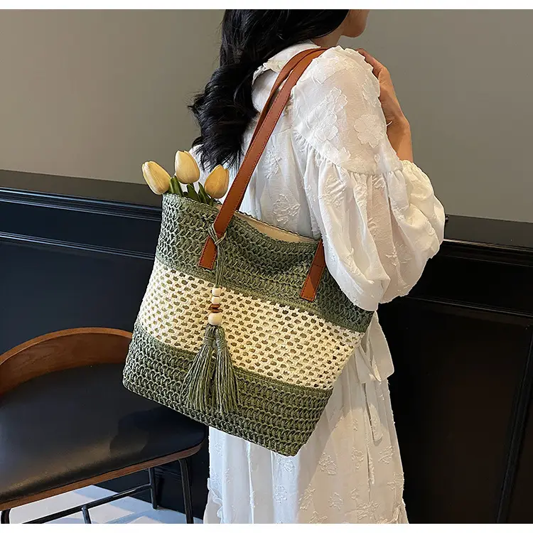 Women Handmade Woven Straw Commuter Bag 2026 — feature 22