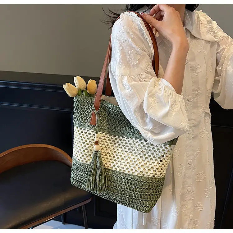 Women Handmade Woven Straw Commuter Bag 2026 — feature 23