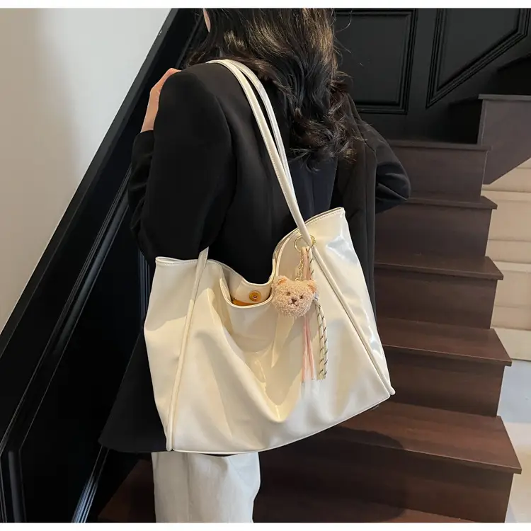White Cross-Border Textured Shoulder Bag 2026 — feature 12