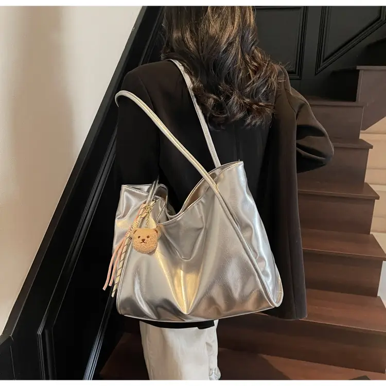 White Cross-Border Textured Shoulder Bag 2026 — feature 14