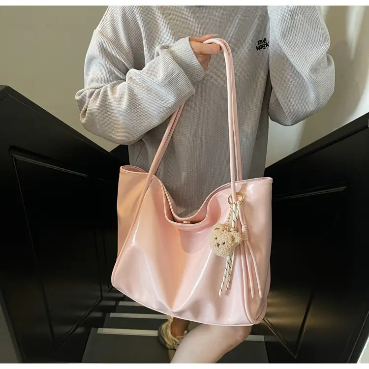 White Cross-Border Textured Shoulder Bag 2026 — feature 19