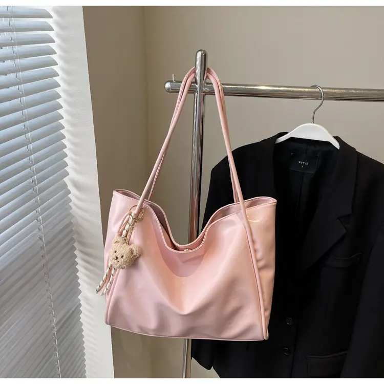 White Cross-Border Textured Shoulder Bag 2026 — feature 24