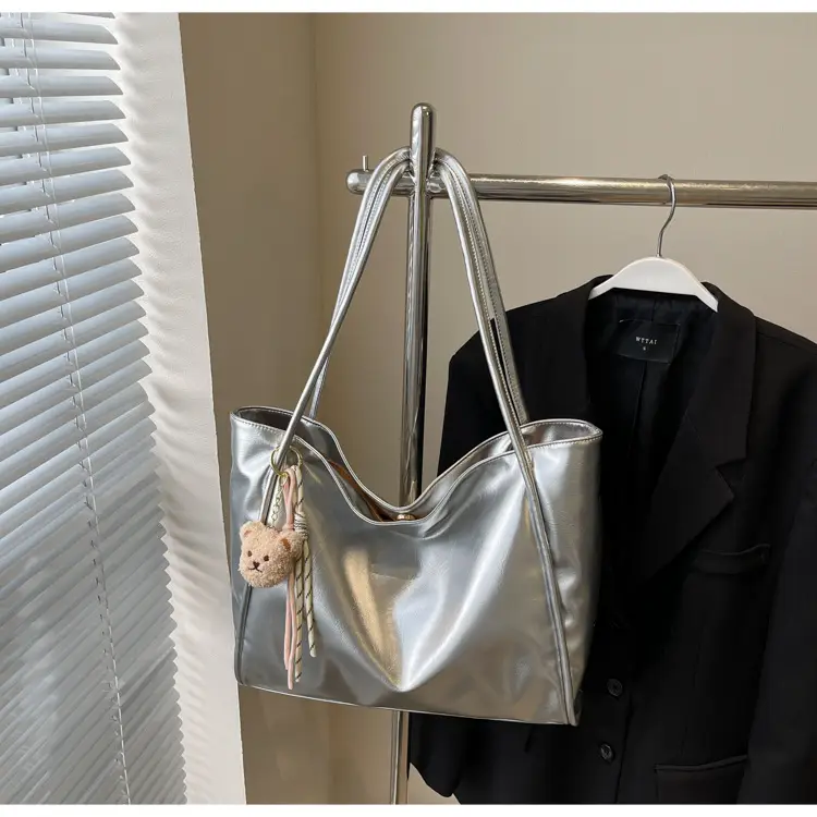 White Cross-Border Textured Shoulder Bag 2026 — feature 28