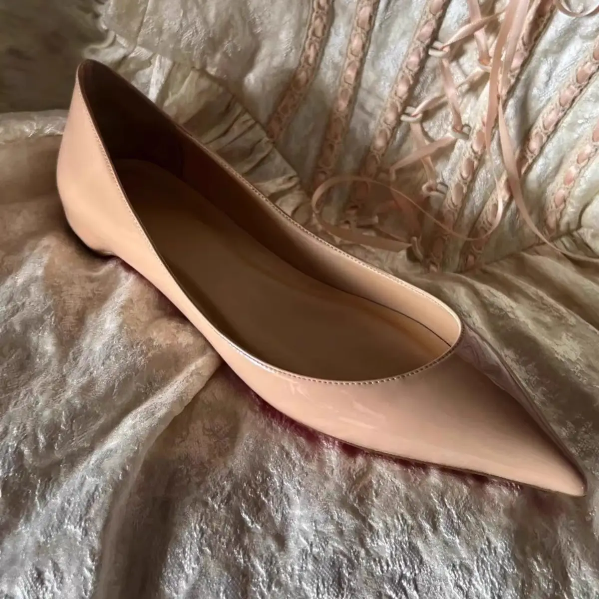 2025 Spring Pointed Flat Women's Black Flats