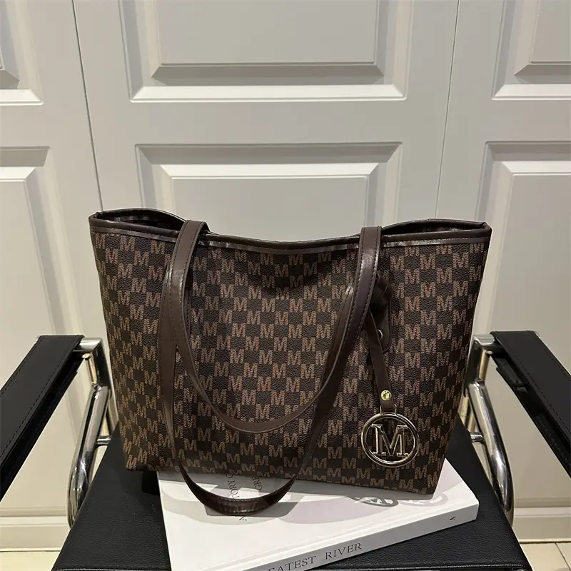 Women's Black Checkered H-Style Shoulder Bag with Gold Logo - Image 8