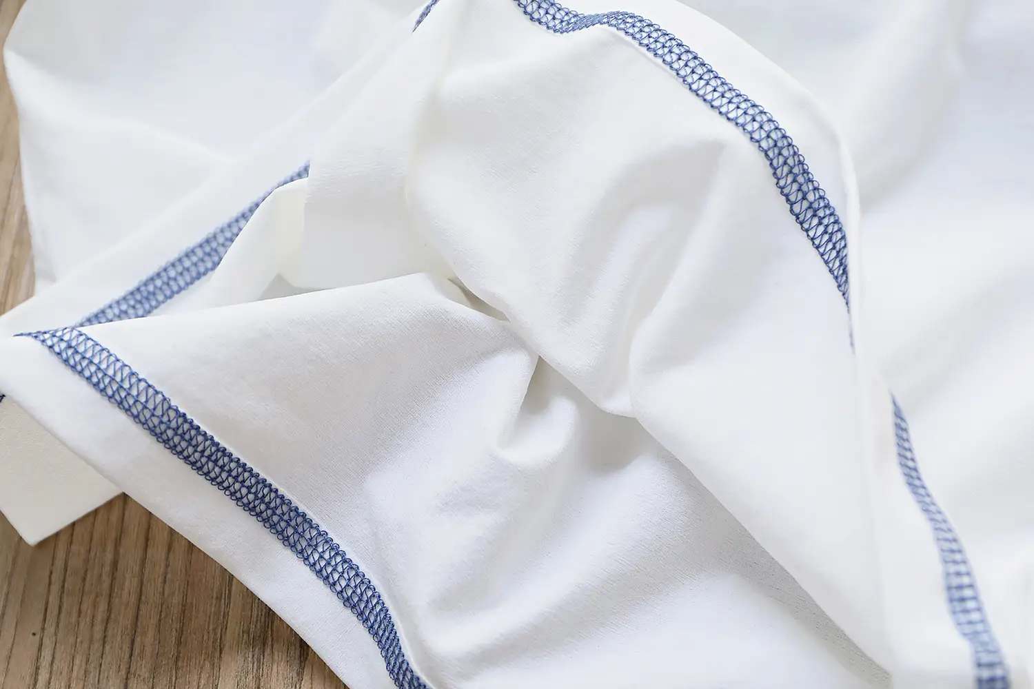 Qingdao Boys White Half Sleeve T-Shirt Quick Dry Anti Wrinkle — feature 7