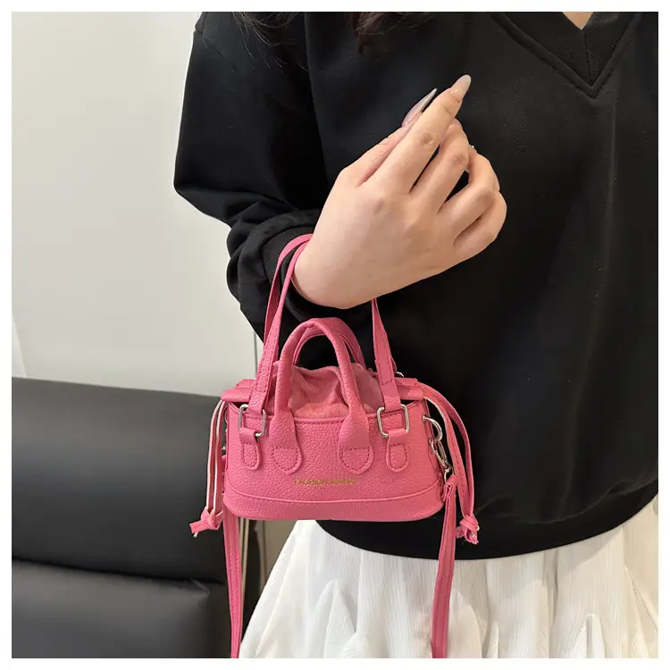 White Vintage Mini Crossbody Bag for Women 2025 — feature 8