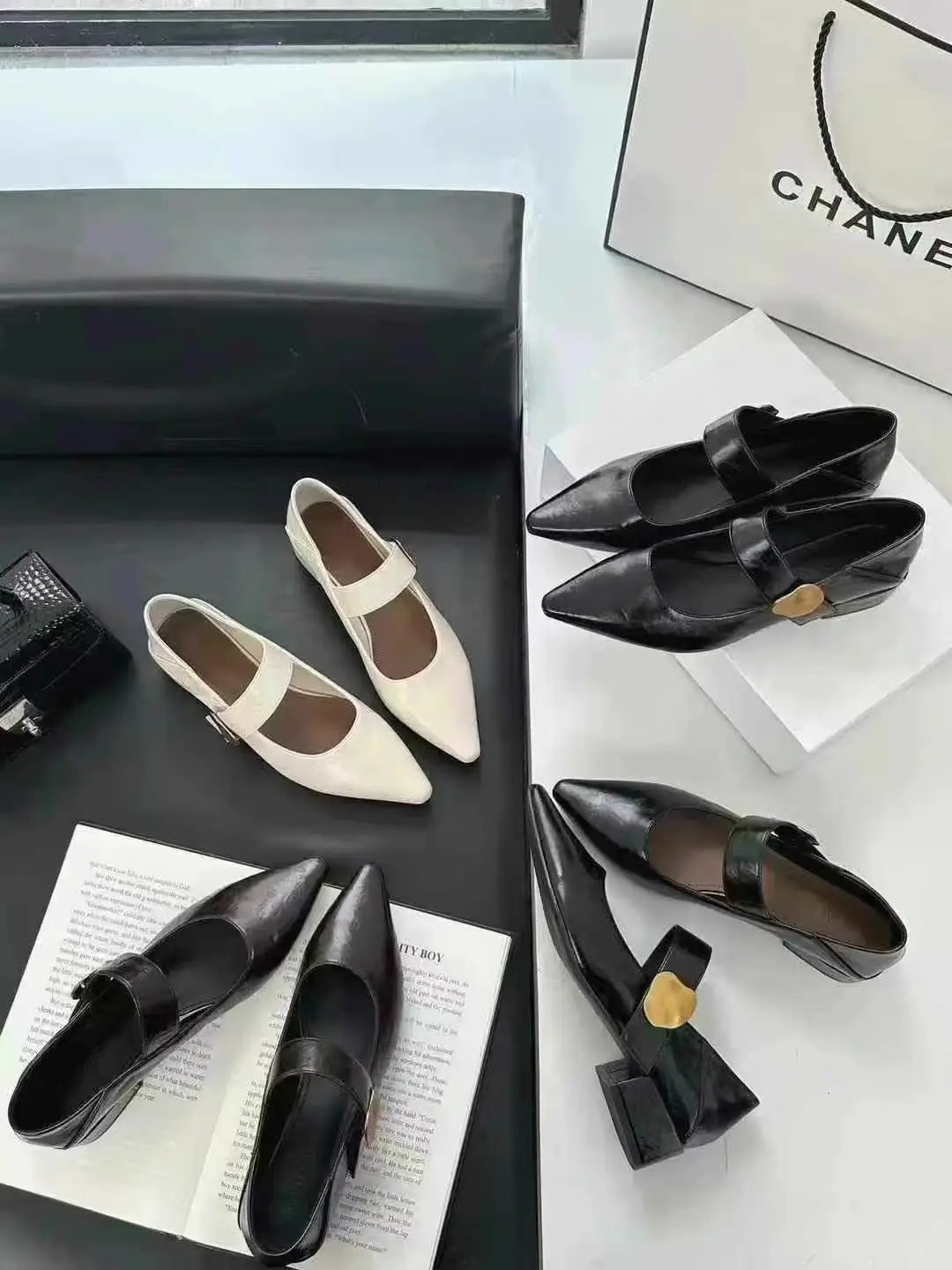 2026 Autumn New Pointed Toe Stylish Versatile Mary Jane Leather Shoes with Chunky Heel and Velcro Strap Fashionable Women's Flats — feature 6