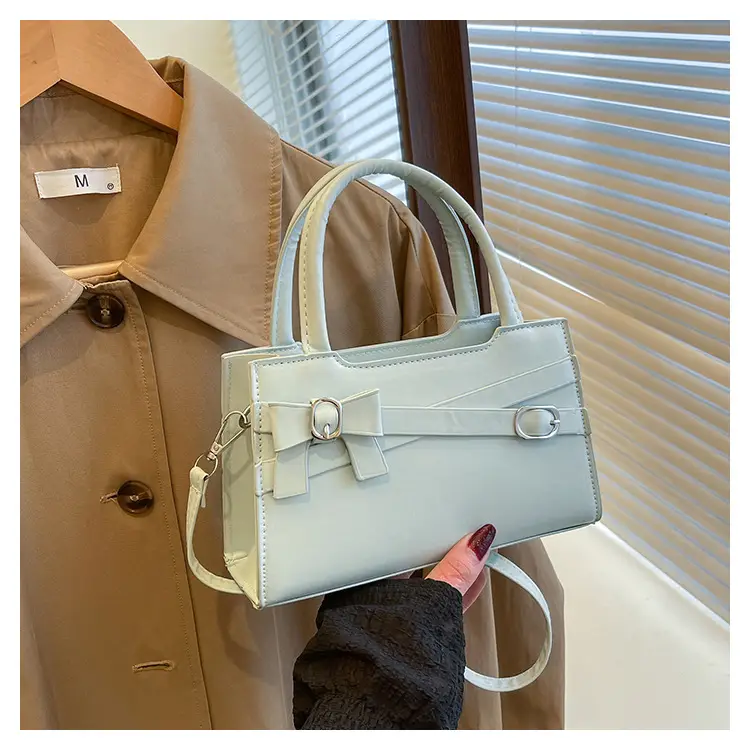 White Textured Crossbody Bag for Women Spring Summer 2025 — feature 17