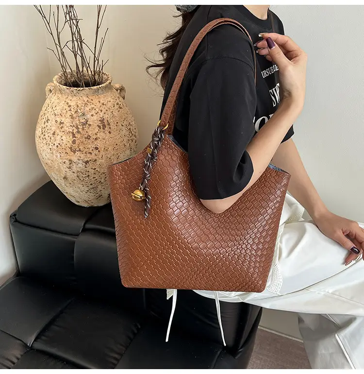 Women's Large Cap Bag 2026 Spring Summer New All Match — feature 10