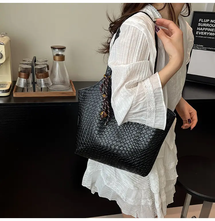 Women's Large Cap Bag 2026 Spring Summer New All Match — feature 11