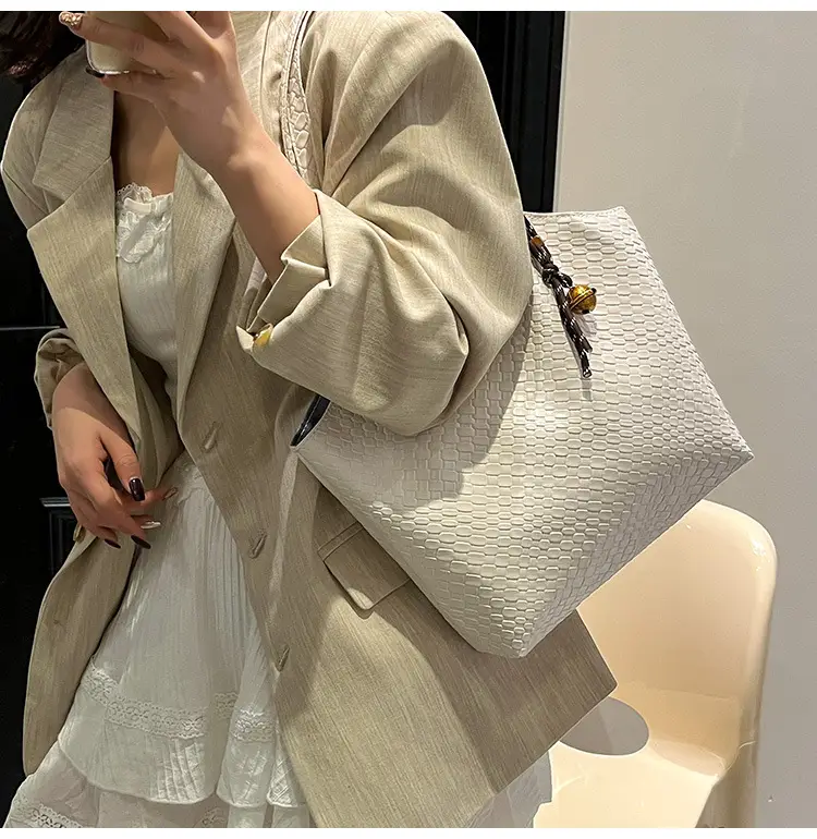 Women's Large Cap Bag 2026 Spring Summer New All Match — feature 14