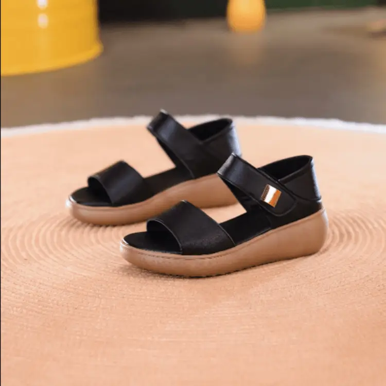 Soft Leather Platform Sandals Women's 2025 Summer New Casual All-match Mom Shoes Non-slip Velcro Wedge Sandals — feature 10