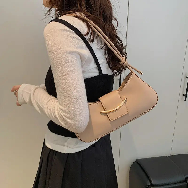 Black French Style Crossbody Bag for Women - Image 7