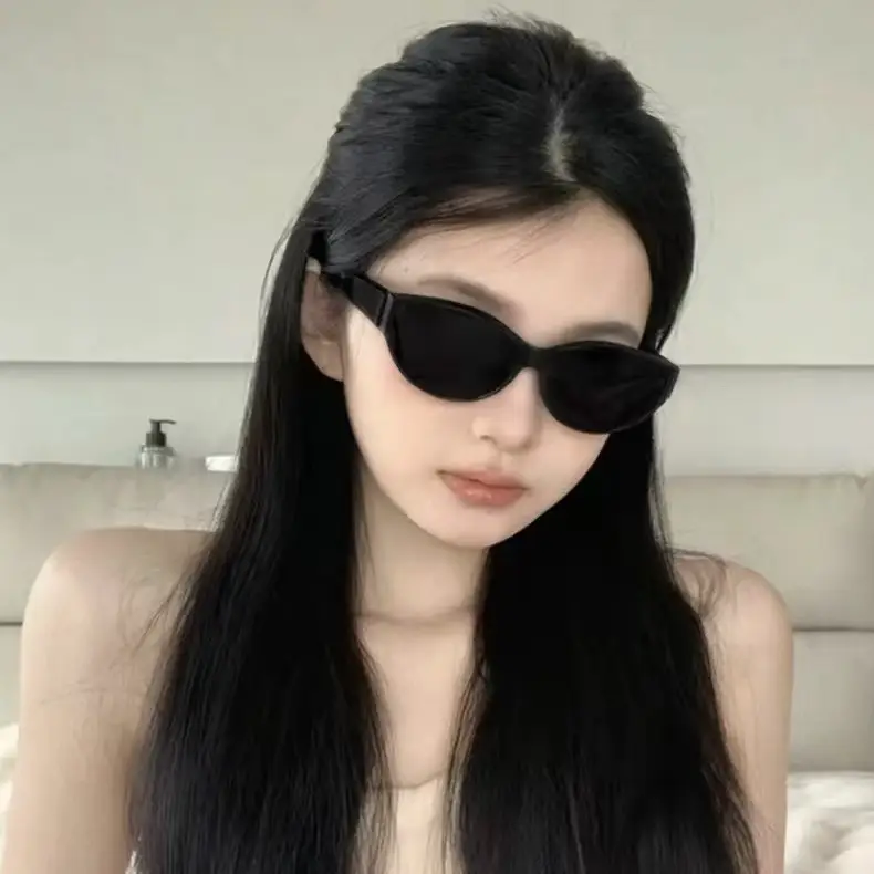 Women's Black Polarized UV Sunglasses Small Frame - Image 5