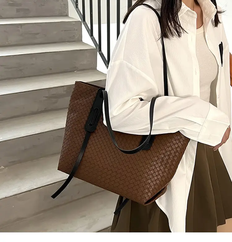 Women Brown Woven Tote Bag Large Capacity Commuter Shoulder Bag — feature 14
