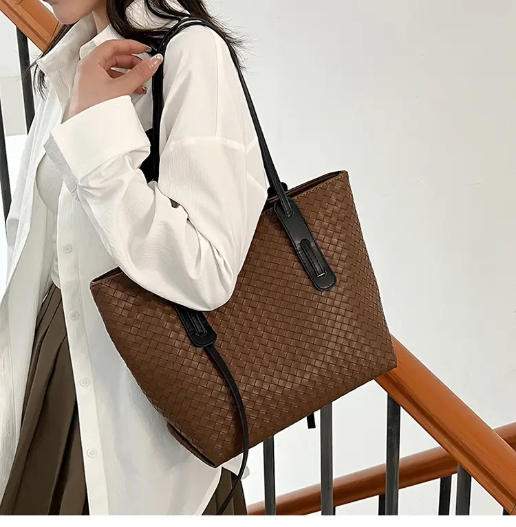 Women Brown Woven Tote Bag Large Capacity Commuter Shoulder Bag — feature 15