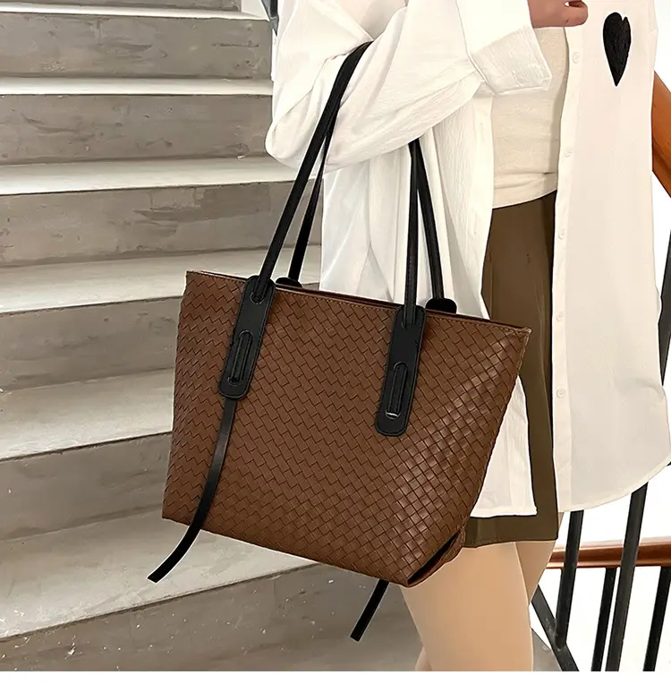 Women Brown Woven Tote Bag Large Capacity Commuter Shoulder Bag — feature 17
