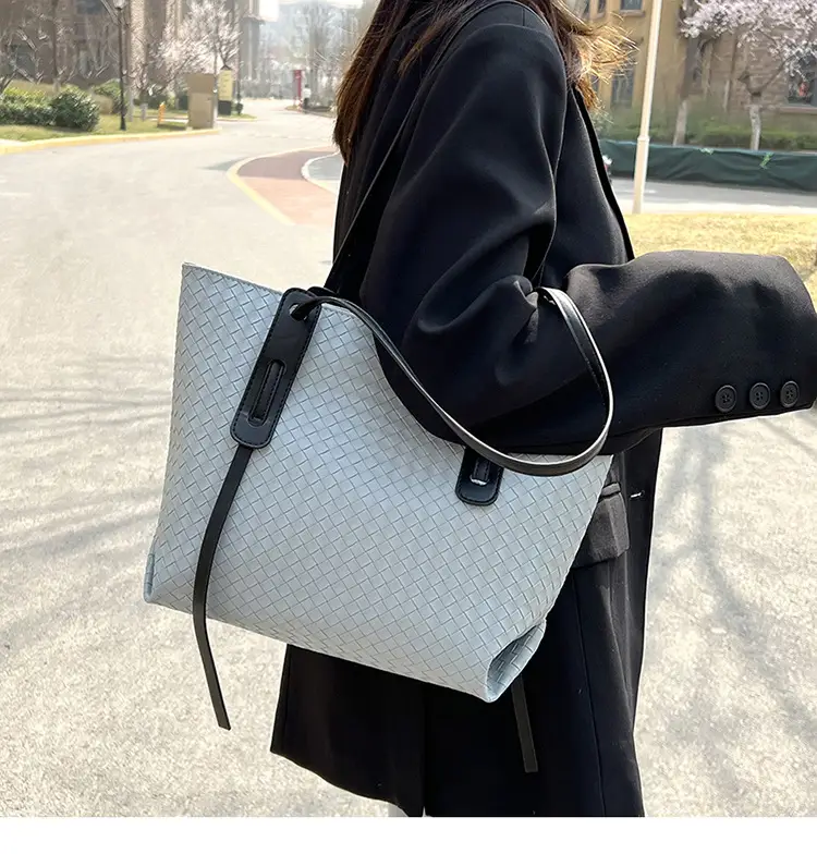 Women Brown Woven Tote Bag Large Capacity Commuter Shoulder Bag — feature 22