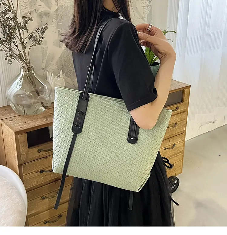 Women Brown Woven Tote Bag Large Capacity Commuter Shoulder Bag — feature 24