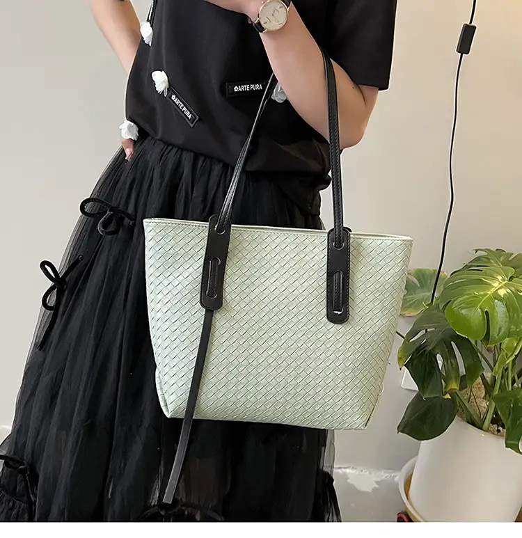 Women Brown Woven Tote Bag Large Capacity Commuter Shoulder Bag — feature 28