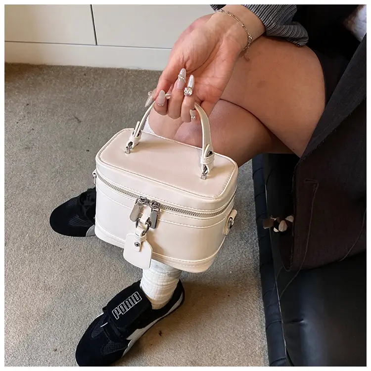 Black Women's Shoulder Crossbody Bag 2025 Summer — feature 18