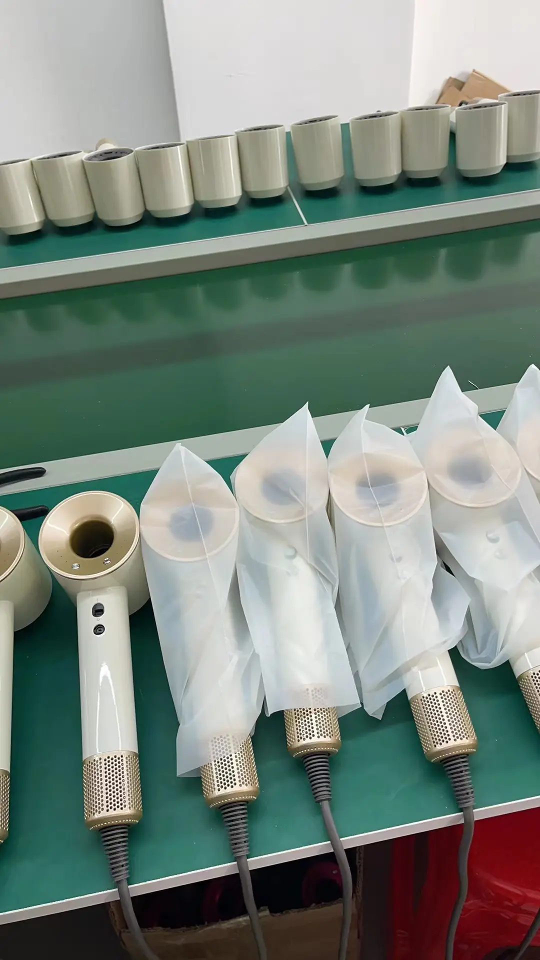 High-Speed Hair Dryer with Negative Ion Technology — feature 2