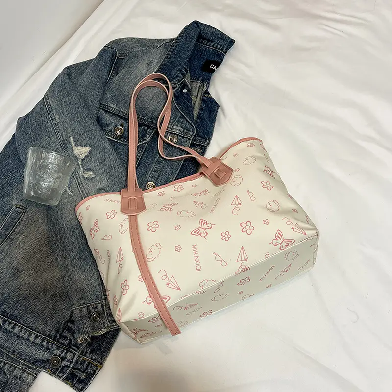 Women Printed Shoulder Bag with Teddy Bear