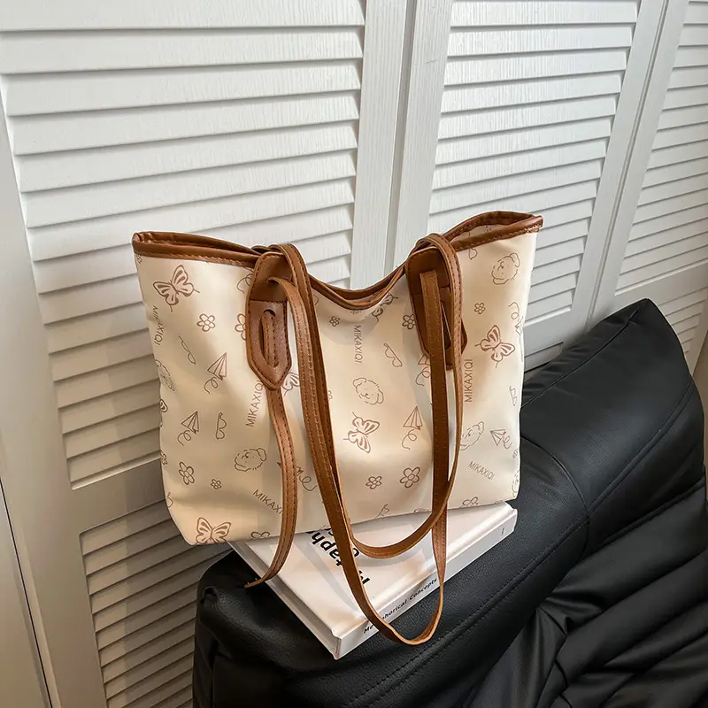 Women Printed Shoulder Bag with Teddy Bear