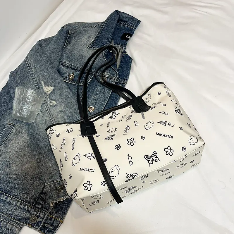 Women Printed Shoulder Bag with Teddy Bear