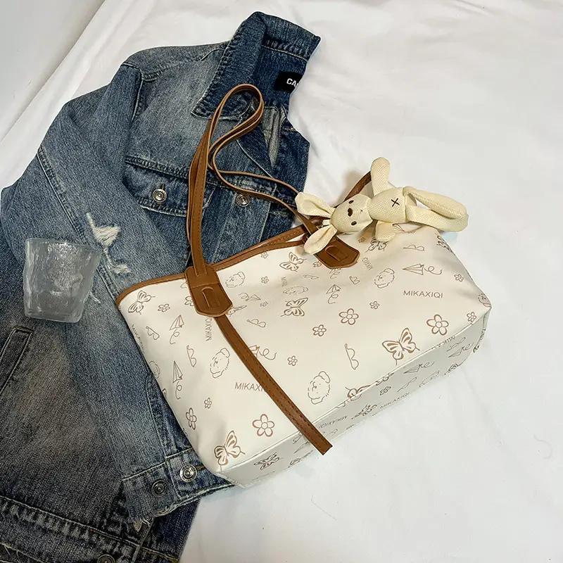 Women Printed Shoulder Bag with Teddy Bear
