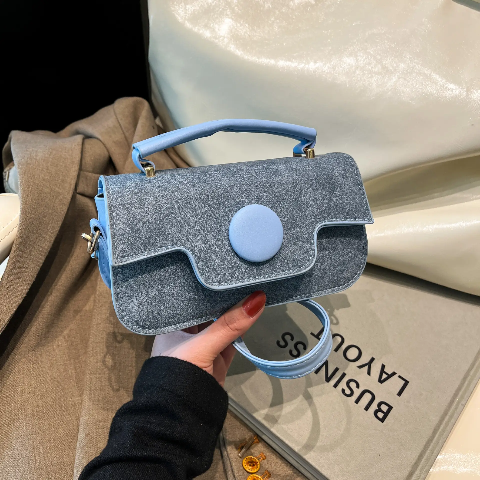 Women's Grey Pearl Chain Shoulder Crossbody Bag - Image 9
