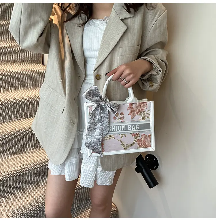 Women's Printed Butterfly Shoulder Bag Large Capacity — feature 10